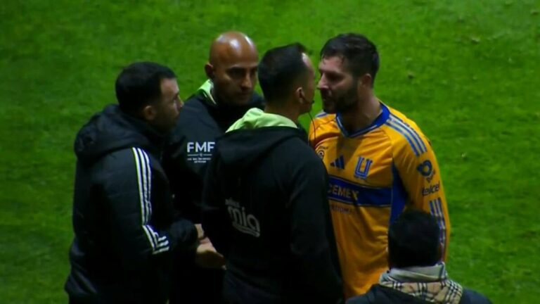 André-Pierre Gignac EXPLOTA contra Luis Santander en la Final de Vuelta: ¡Mira el Video!