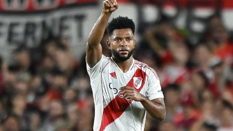 Miguel Borja Completa Pruebas Médicas con Cruz Azul, pero su Contrato Aún en Espera