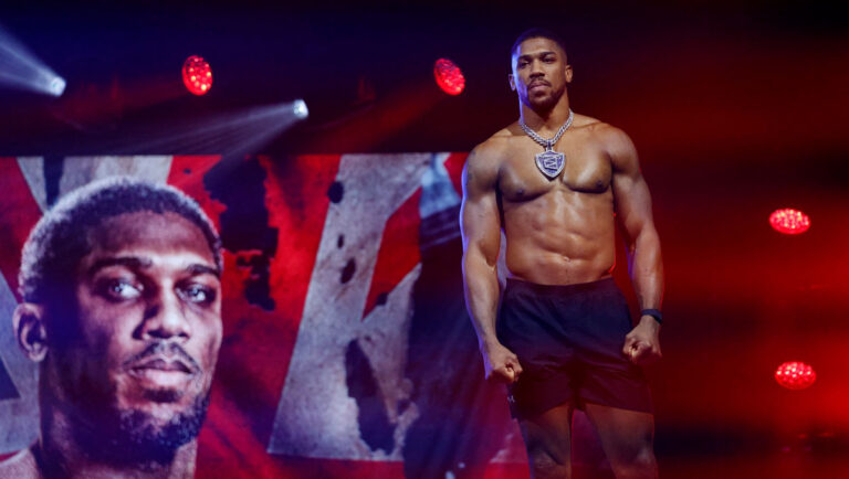 Anthony Joshua Regresa del Hospital Tras Trágico Accidente de Tráfico en Nigeria