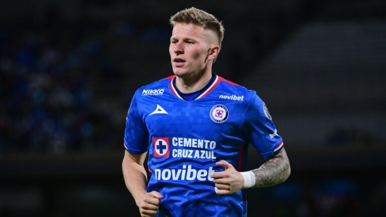 Mateusz Bogusz Regresa a Cruz Azul: Impactante Vuelta al Fútbol Mexicano